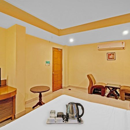Townhouse The Grand Plaza Hotel ไฮเดอราบัด ภายนอก รูปภาพ