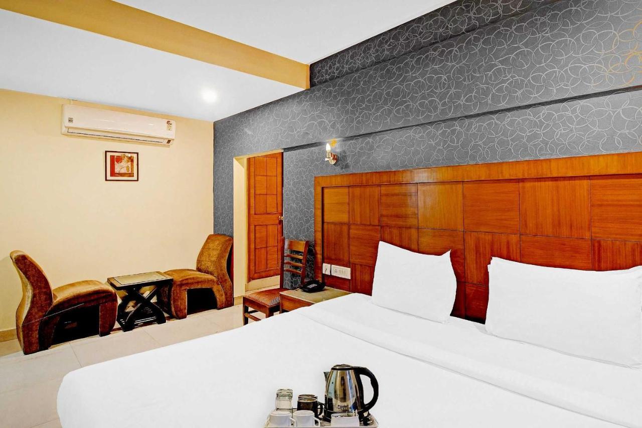Townhouse The Grand Plaza Hotel ไฮเดอราบัด ภายนอก รูปภาพ