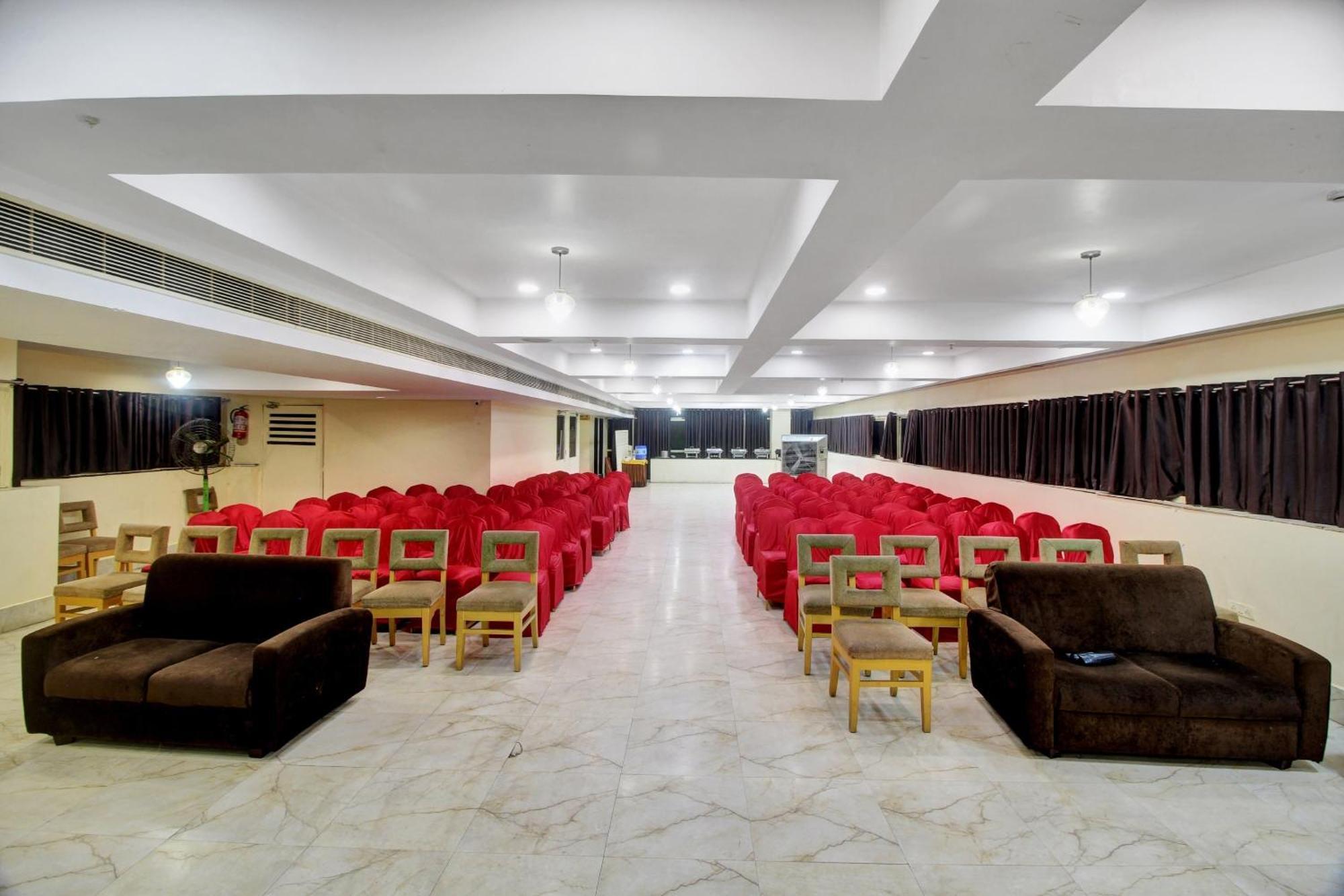 Townhouse The Grand Plaza Hotel ไฮเดอราบัด ภายนอก รูปภาพ