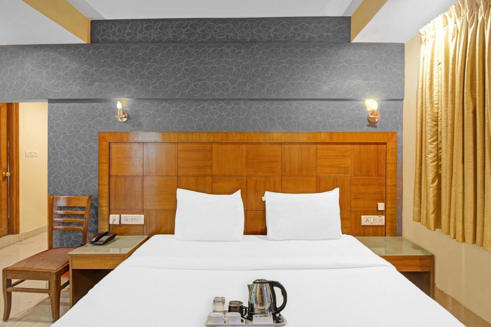 Townhouse The Grand Plaza Hotel ไฮเดอราบัด ภายนอก รูปภาพ