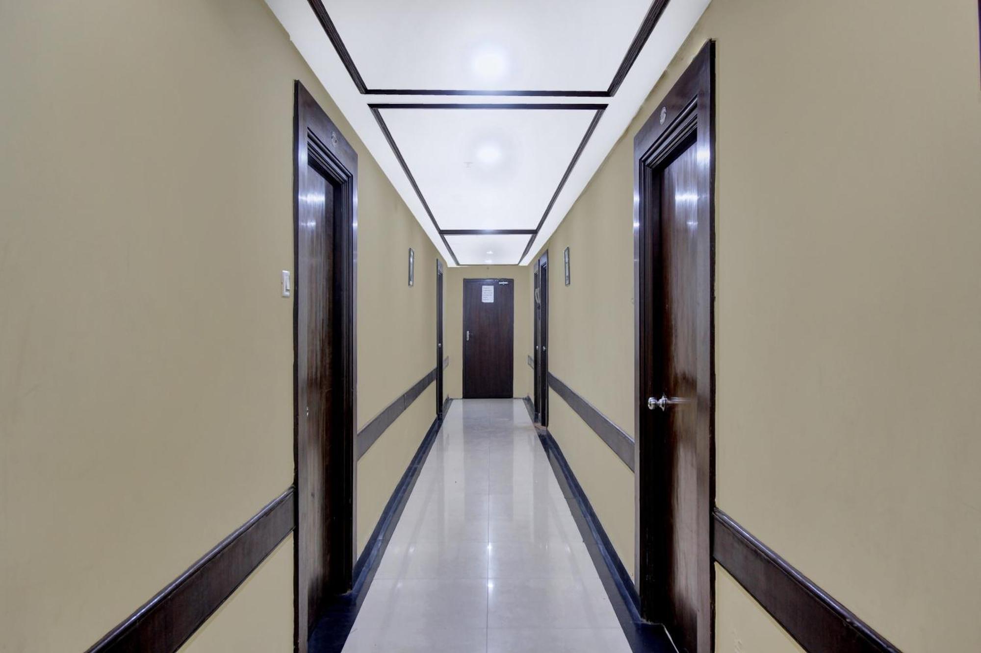 Townhouse The Grand Plaza Hotel ไฮเดอราบัด ภายนอก รูปภาพ
