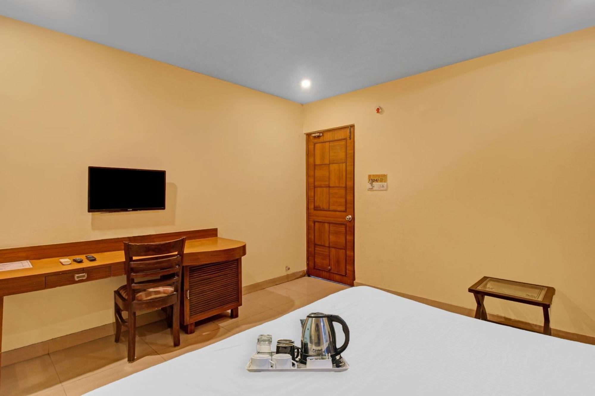Townhouse The Grand Plaza Hotel ไฮเดอราบัด ภายนอก รูปภาพ