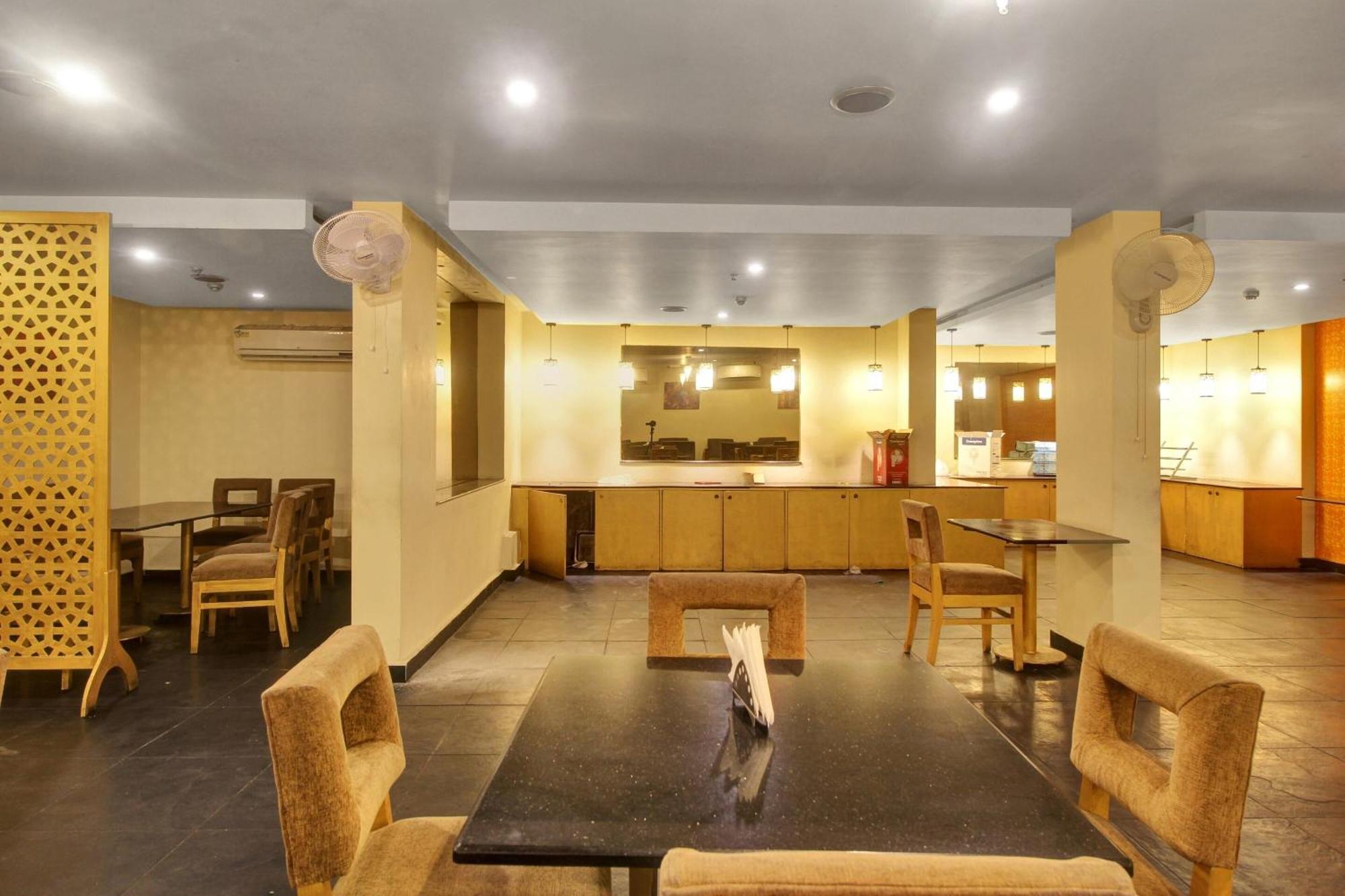Townhouse The Grand Plaza Hotel ไฮเดอราบัด ภายนอก รูปภาพ